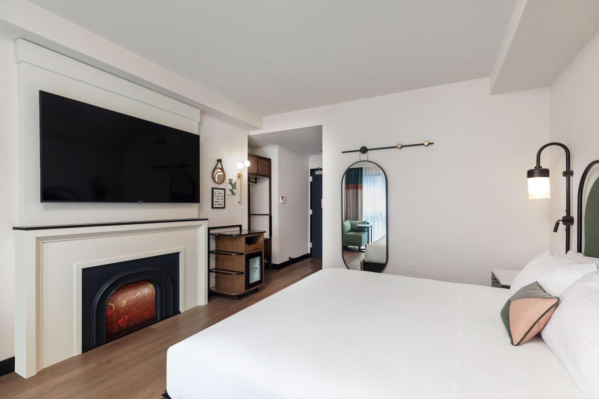 King Room,1535239003:JPEG