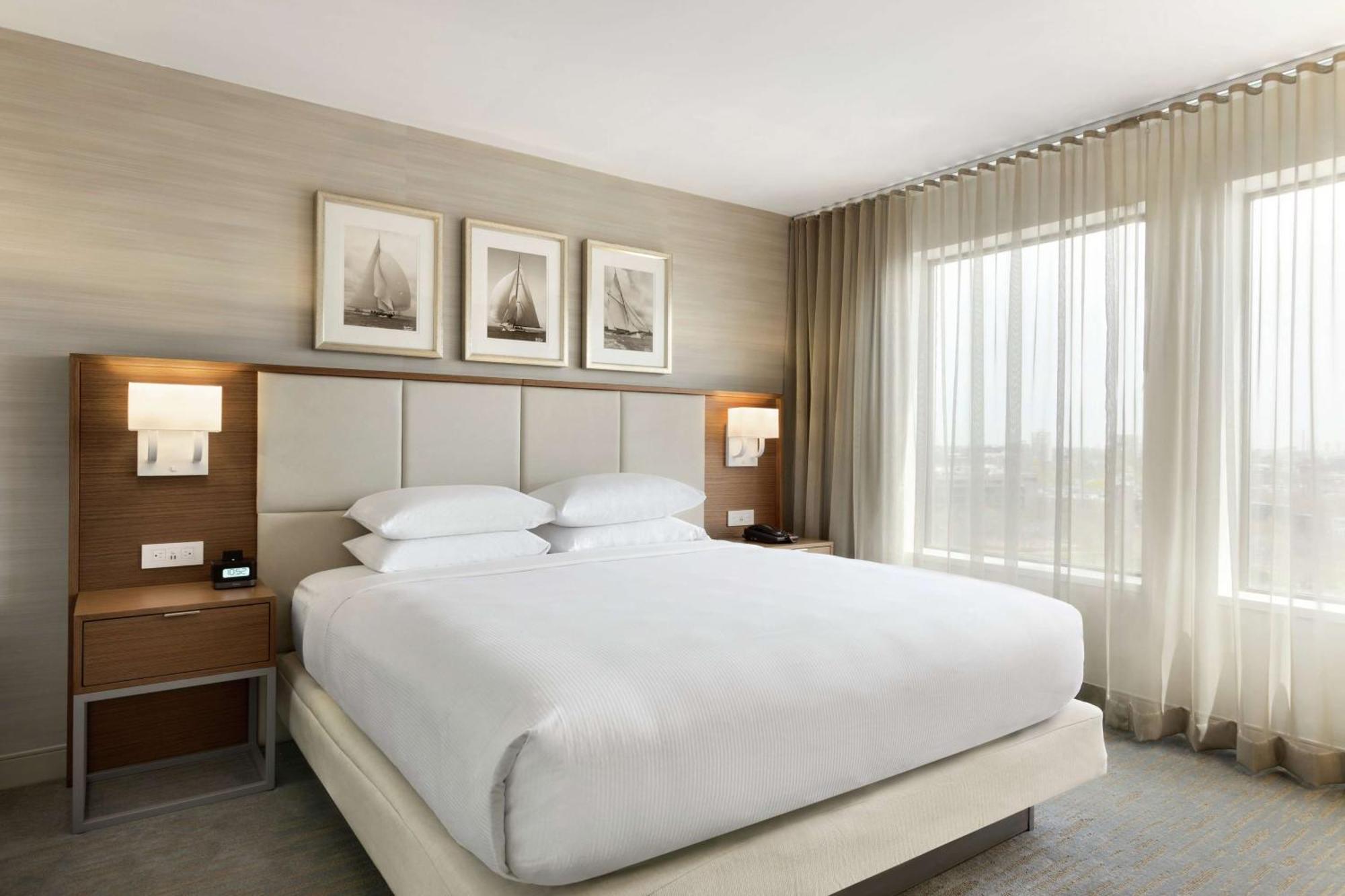 King Room,1557822169:JPEG