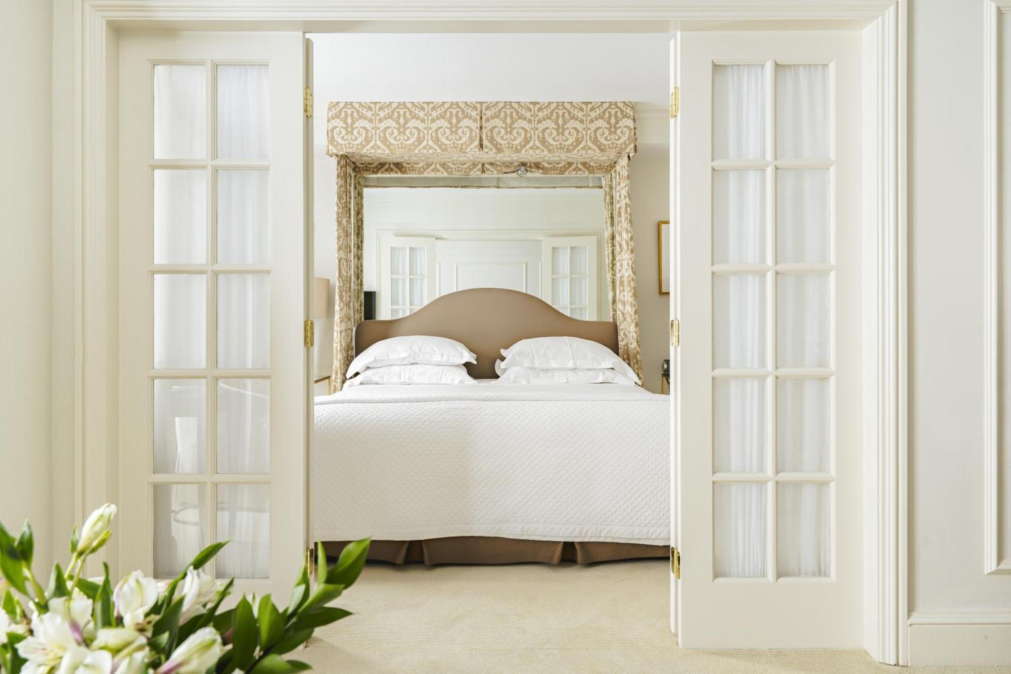 One-Bedroom King or Queen Suite,1642316036:JPEG